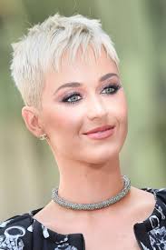 Katy Perry Feels Liberated By Short Hair I Have Surrendered To My 30s Short Spiky Hairstyles Super Short Hair Short Hair Styles