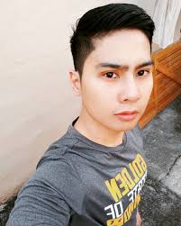 Christopher Samson's Instagram, Twitter & Facebook