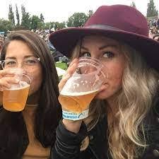 Stephanie Ardis's Instagram, Twitter & Facebook