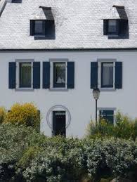 Quand Je Me Promene Sur Cette Ile Prunelle Grise Porte Fenetre Ile De Groix Fenetre