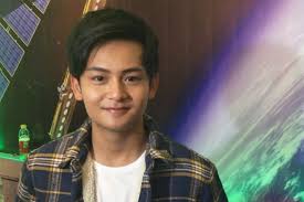 Posted by popoknet at 00:01. Lirik Dan Chord Lagu Di Hatimu Ku Ini Siapa Dari Randy Martin