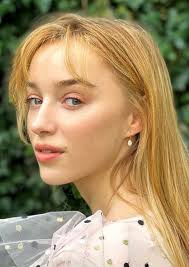 Fan Casting Phoebe Dynevor as Violet Eaton in Elsie Silver Universe