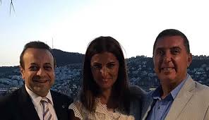 Atv ya da kanal d'de staj yapma şansı doğdu. Hande Firat In Cit Cit I Sonunda Belli Oldu Hangi Isadamiyla Nisanlandi