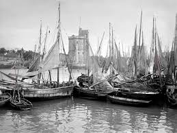 La Rochelle En 1912 Au Temps Ou C Etait Encore Un Vrai Port De Peche Photo De Charles L Hermite 1881 1945 Son Ile D Oleron La Rochelle La Rochelle France
