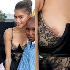 Zendaya Nude Photos & Naked Sex Videos