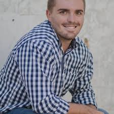 Sean Whitehead's Instagram, Twitter & Facebook