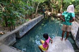 The novel is being serialized to 1 chapters, new chapters will be published in. Melepas Lelah Lewat Jernihnya Mata Air Pemandian Oemau