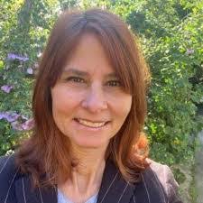 Andrea Harrow's Instagram, Twitter & Facebook