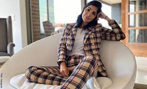 En la fotografía aparece andreina fiallo, la exesposa del futbolista fredy guarín, acompañada de sus dos hijos y su mejor amiga, la también empresaria y exprotagonista de nuestra tele, katherine peláez. Seguidores De Andreina Fiallo Le Piden Respeto Por Sus Hijos Vibra