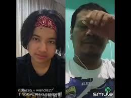 Ia juga yang membebat luka (abuna sonny zaluchu). Kereeen Eeuy Bapak Bapak Rocker Berkumis Vs Lady Rocker Tinggalah Kusendiri Youtube