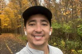 Meal replacement treatment helps former college athlete lose weight