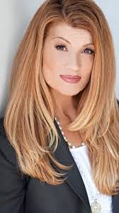 Vicki Mcintyre's Instagram, Twitter & Facebook