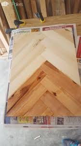The x shaped leg joinery's history is traceable to the ancient egyptians, but we'll use entirely modern methods to execute the rest. How To Make A Pallet Herringbone Serving Tray In 20 Steps 1001 Pallets