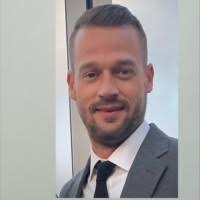 500+ profilů „Hoerr“