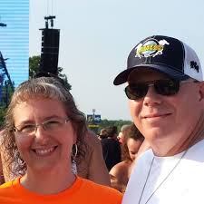 Booking with a travel agent vs. On your own?