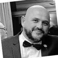 Sergio Andrews's Instagram, Twitter & Facebook