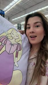 Bella Dueñas De Ariel