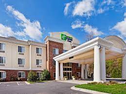 Choose from king, two queen, two king or balcony suites. Hotels In Gatlinburg Suchen Die Besten 14 Hotels In Gatlinburg Tn Von Ihg