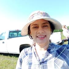 Carol Calderon's Instagram, Twitter & Facebook