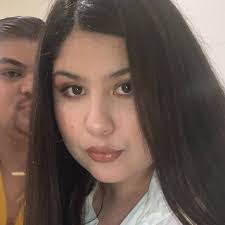 Crystal Araiza's Instagram, Twitter & Facebook