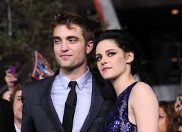 So, yes, robert does have a girlfriend: Kristen Stewart Finally Opened Up About Falling In Love With Robert Pattinson And That Cheating Scandal