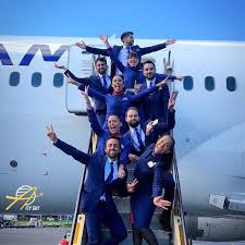 Hoy más que nunca estamos contigo. Airline Latam Airlines A Fly Guy S Cabin Crew Lounge Facebook