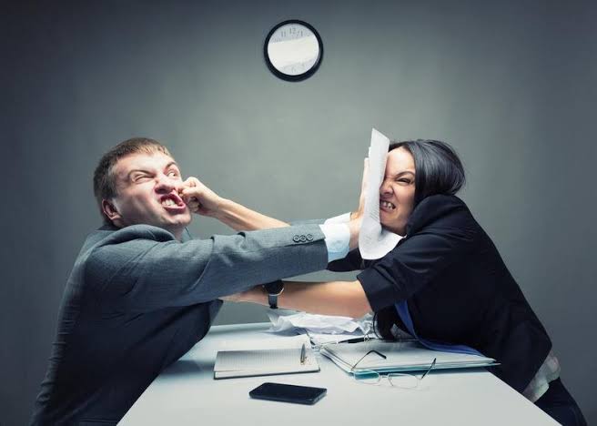 3 cách hàng đầu để “trả thù” kẻ xấu chốn công sở - JobsGO Blog