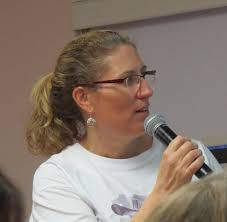 THE NEIGHBOURHOOD MESSENGER