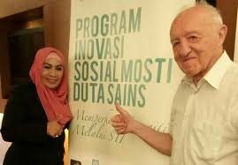 Scholarships scholarships are awarded to poor but promising pupils in the primary and secondary schools, as well as to students in higher educational institutions. Opportunities That Transform Education In Sabah Florence Ki
