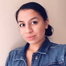 Elizabeth (@Eliza__Beth_)