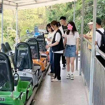เมียอยู่บ้านเลี้ยงลูก ดูไลฟ์สดช็อกคาตา ผัวพาเมียน้อยเที่ยวรีสอร์ต แถมใส่รองเท้าคู่