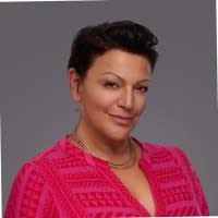 Wendy Papadopoulos's Instagram, Twitter & Facebook