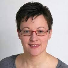 Ellen Horvath's Instagram, Twitter & Facebook