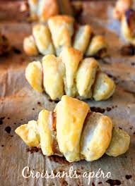 Mini Croissants Apero Parme Chevre Et Pesto Mini Croissant Apero Croissants Apero Recette Apero Dinatoire