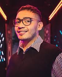 Felipe Landeros's Instagram, Twitter & Facebook