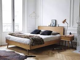 Les Meubles Vintage Annees 60 De Maisons Du Monde Table De Chevet Vintage Lit Vintage Et Maison Du Monde