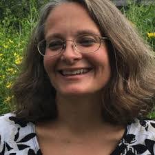 Sarah Pounders's Instagram, Twitter & Facebook