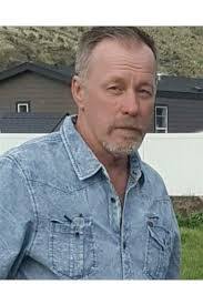 Lynn Oster's Instagram, Twitter & Facebook