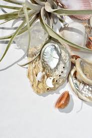 Luna Mini Creolen Gold Perlmutt Muschel Mond Wanderlust Creolen Luna Gold