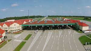 Zostało utworzone 1 lipca 1999 roku w rejonie znaku granicznego nr i/52/2. 10 Lecie Otwarcia Przejscia Granicznego Grzechotki Mamonowo Tvregionalna24 Pl