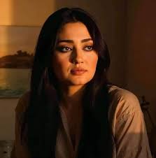 الفنان ايمن زيدان عايش والحمدلله ولا صحة لخبر وفاته تم تكذيب الخبر على  صفحته الشخصيه