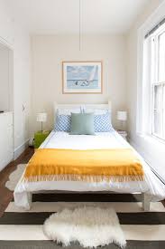Simple Cozy American Classic Style In 600 Square Feet Kamar Tidur Utama Rumah Kamar Tidur