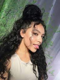 N I C O L E Gxlden22 Naturlocken Frisuren Haarpflegemittel Frisuren