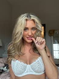 OnlyFans Model in vip - FameRegistry.com