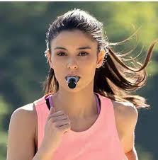 Dispositivo per l'allenamento del fitness polmonare