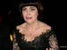 Die irische großfamilie wurde durch hits wie angel berühmt und heute sind ihre hits in der ganzen welt bekannt! Aftershow Party B Z Kulturpreis Mit Klaus Maria Brandauer Mireille Mathieu