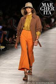 Gli anni '70 ono tati un momento intereante nella toria americana. Tendenze Moda Primavera Estate 2020 Evviva Gli Anni 70 Sfoggiamo Di Nuovo Quel Look Moda Seventies