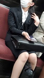 リクルートスーツのお姉さん | vivace beauty