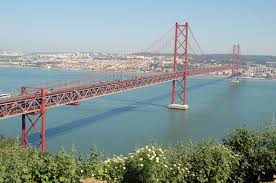 25 de abril bridge anmeldelser, lissabon. Tagus River Bridge Lisbon 1966 Structurae