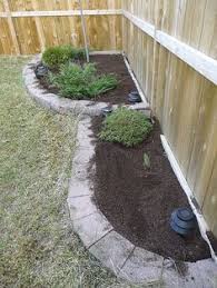 Easy, attractive lawn edging ideas for your yard and garden! 100 Lawn Edging Ideas Lawn Edging Lawn Garden Edging